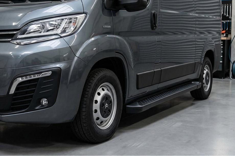 Opel Movano 2021– Allmond Black side steps (2 st., aluminium) Image