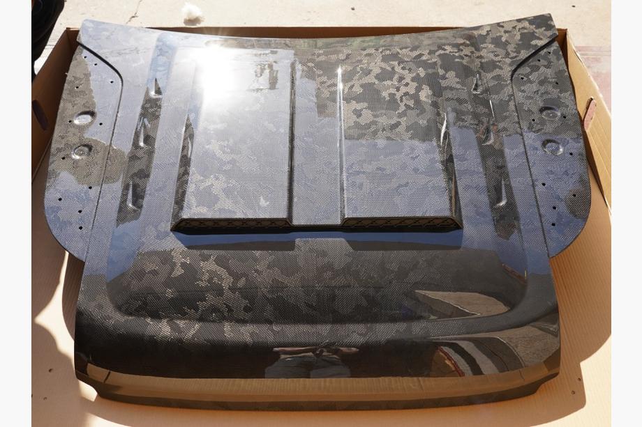Land Rover Defender 2019– Carbon motorkap (gesmeed carbon) Image