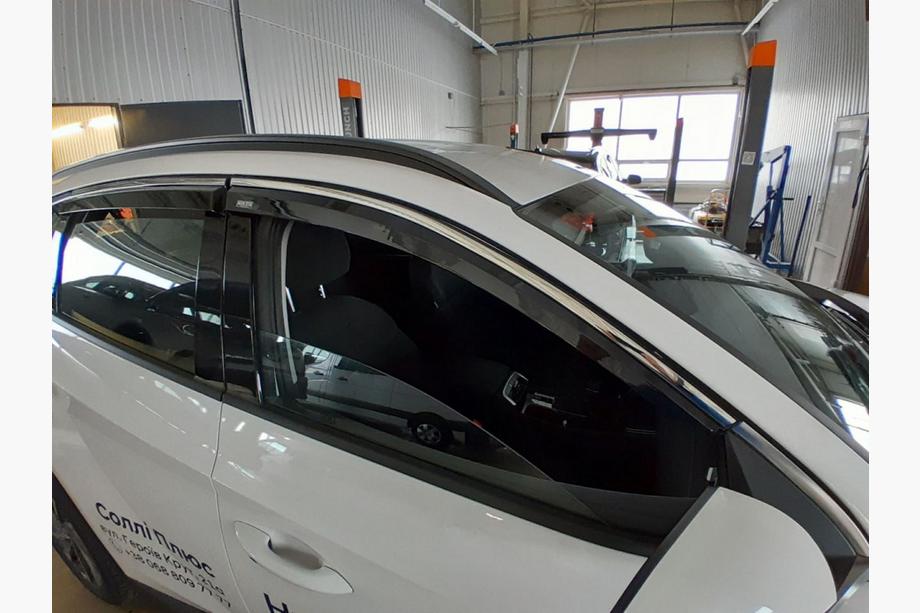 Hyundai Tucson NX4 2021– Windschermen met chromen sierlijst Niken Luxury (4 stuks) Image