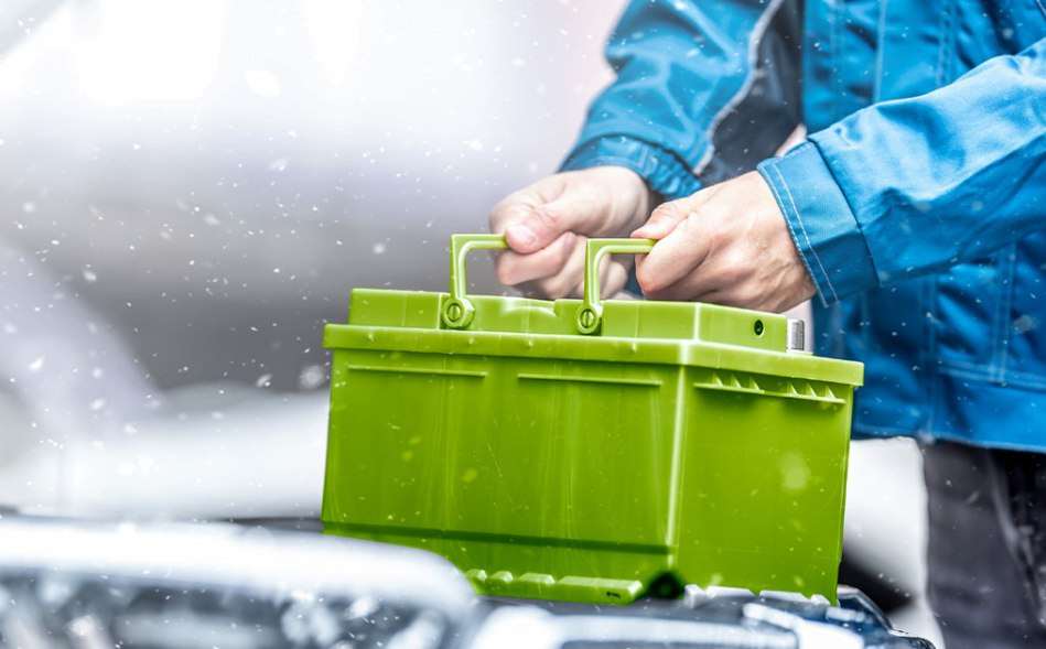 Zo verleng je de levensduur van je autoaccu in de winter