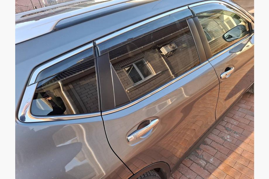 Nissan X-trail T32/Rogue 2014–2021 Raamwindschermen met chromen sierlijst Niken Luxury (6 stuks) Foto 2