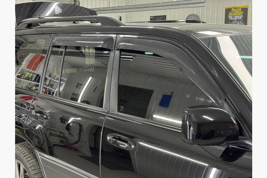Toyota Land Cruiser 100 1998–2007 Raamwindschermen Niken Luxury (4 stuks) Image