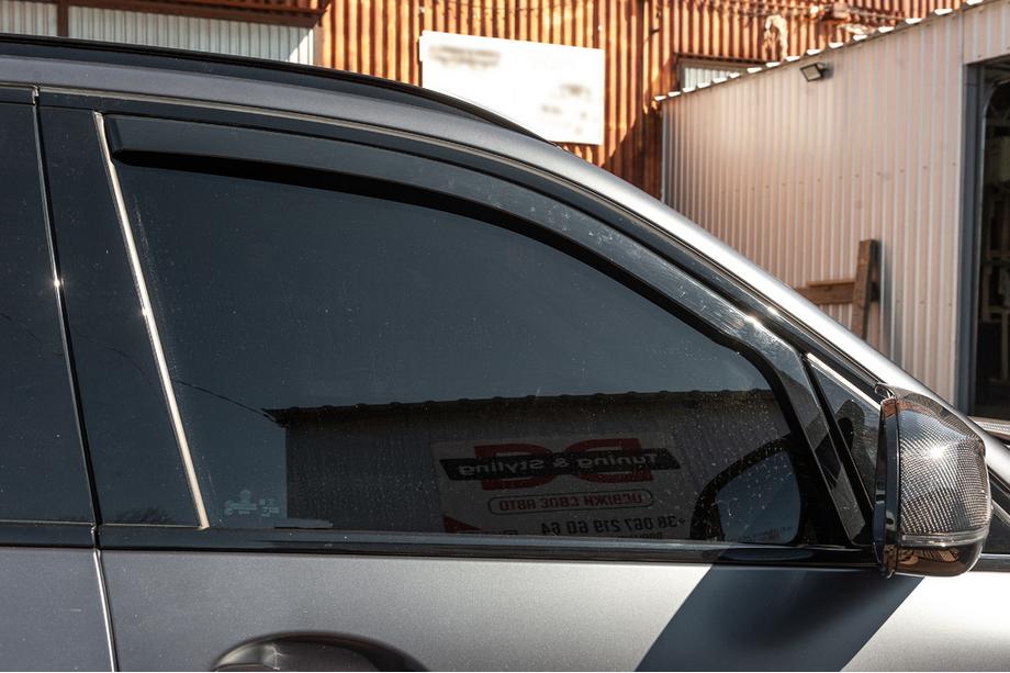 BMW X5 G05 2019–2026 In-channel raamdeflectoren Niken Luxury (4 stuks) Foto 2