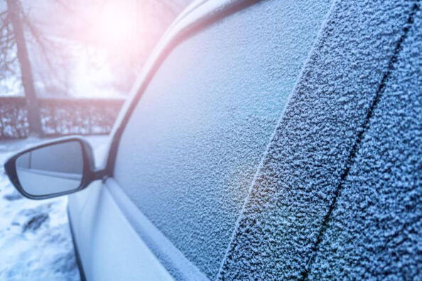 Zo warm je je auto snel op
