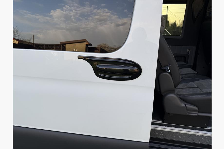 Mercedes Sprinter W907/W910 2018– Afdekking voor zijdeurhendel EuroCap (ABS) Foto 4