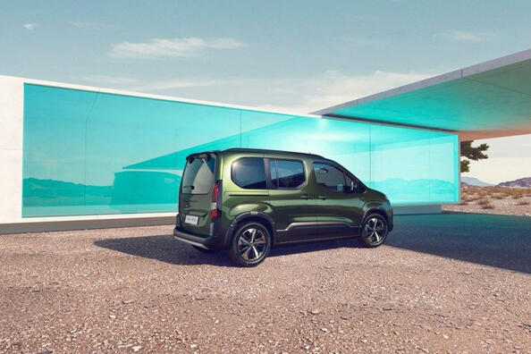 Peugeot e-Rifter 2023: een frisse blik op elektrische mobiliteit Foto 3