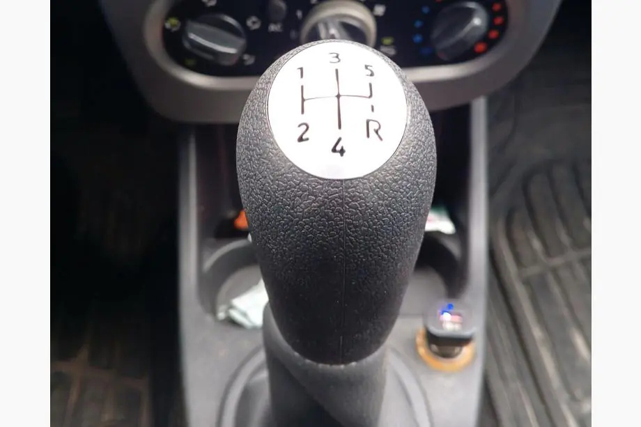 Renault Logan MCV 2005–2013 Pookknop 8200079112 (zwart met grijs) Image