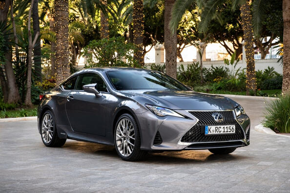 Review van de facelift van de eerste generatie Lexus RC