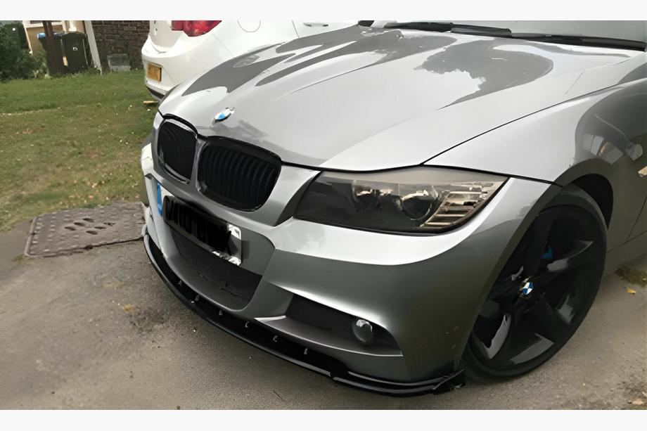 BMW 3-serie E90/E91 2005–2011 Voorbumper lip spoiler DPT V-1 (voor E90 M-Sport 2008-2011, hoogglans zwart) Image