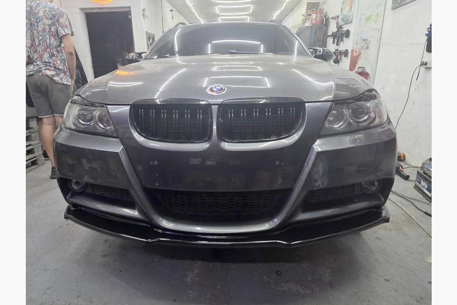 BMW 3-serie E90/E91 2005–2011 Voorbumper lip DPT (voor E90 M-Sport 2005-2008, glanzend zwart) Foto 4
