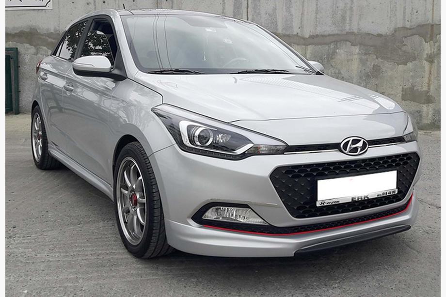 Hyundai I-20 2014–2020 DPT front bumper lip (hoogglans zwart) Image