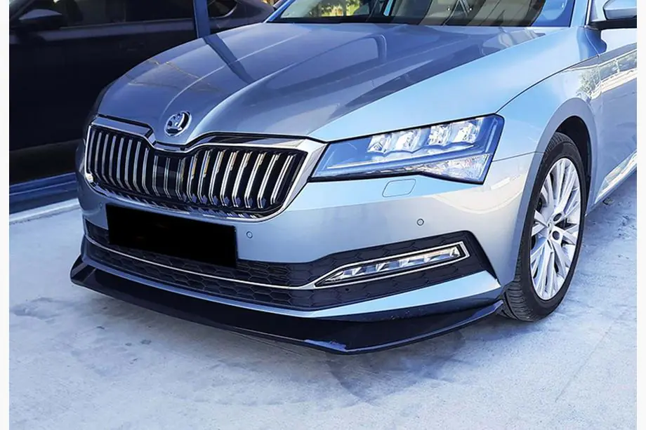 Skoda Superb 2015–2024 Voorbumper lipspoiler DPT V-3 (2015-2020, hoogglans zwart) Image