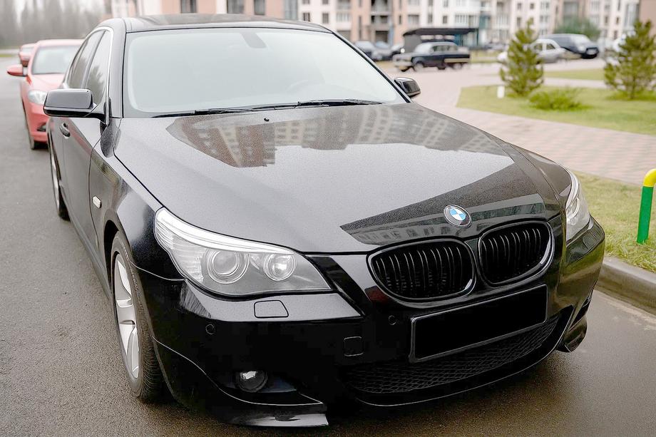 BMW 5 Serie E60/E61 2003–2010 Niergrilles M-Look (hoogglans zwart) Image