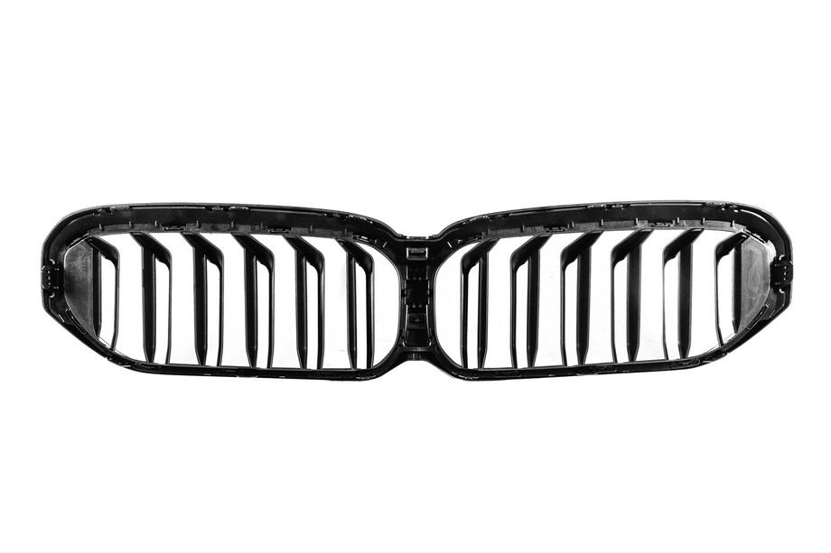 BMW 5 Serie G30/G31 2017–2023 Niergrille M-Look (2021-2023, hoogglans zwart) Met camera-opening Foto 6
