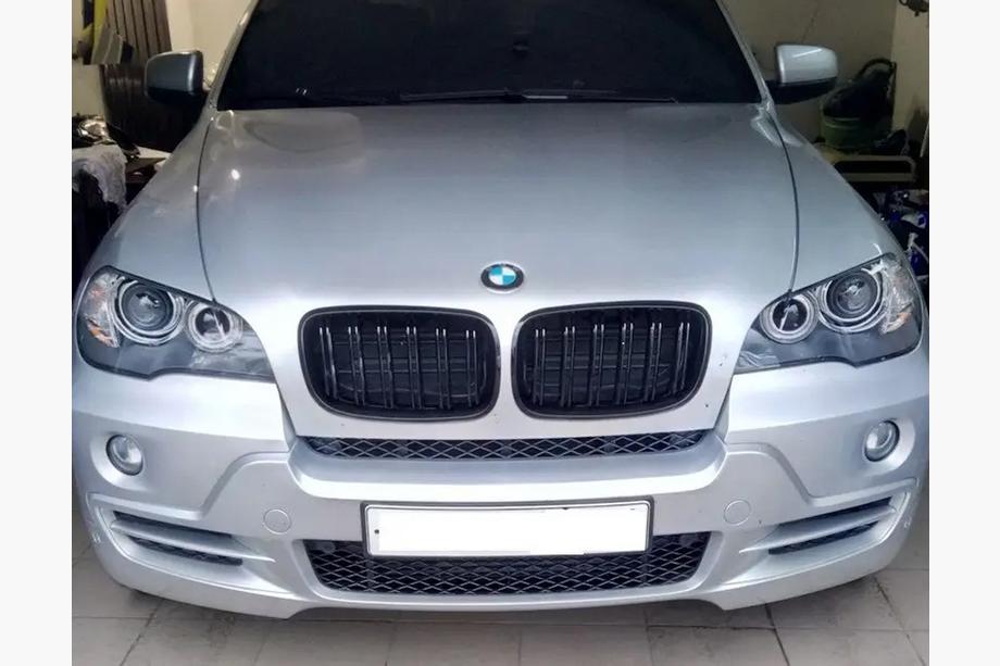 BMW X5 E70 2007–2013 Niergrilles M-Look (hoogglans zwart) Foto 3
