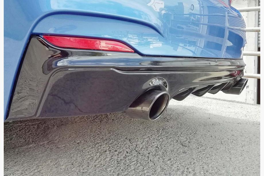 BMW 2-serie F22/F23 2014–2021 Achterdiffuser DPT (hoogglans zwart) Foto 1
