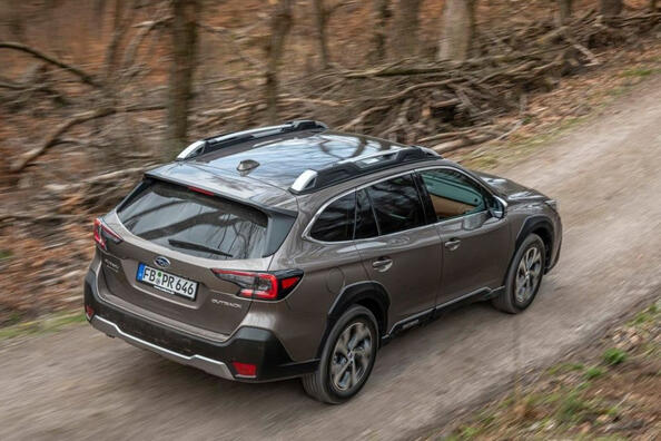 Subaru Outback review: betrouwbare en praktische crossover voor elke weg Foto 3