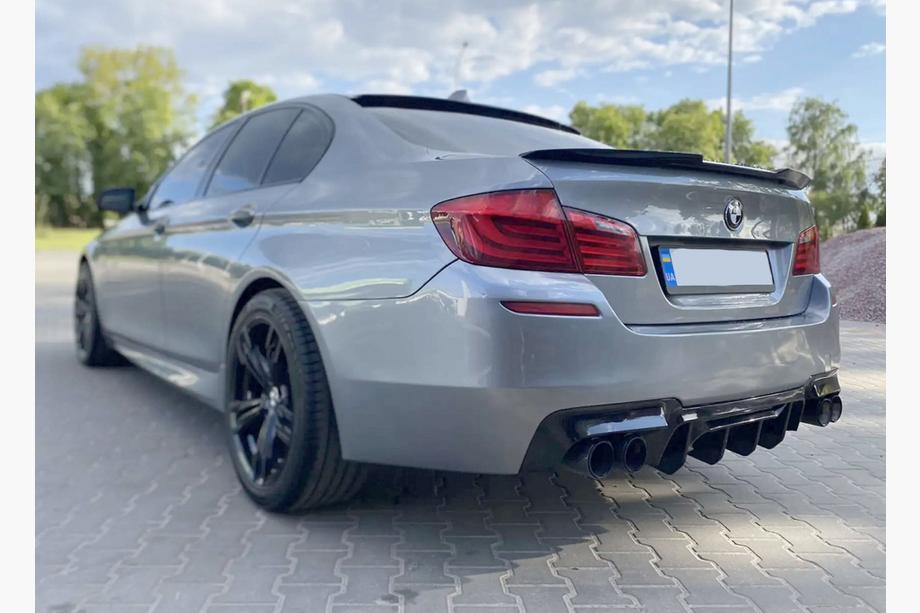 BMW 5 Serie F10/F11 2010–2016 Achterdiffuser CS-Style DPT (voor M5, hoogglans zwart, vacuümgevormd) Foto 1