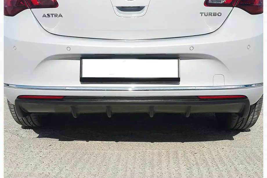 Opel Astra J 2009–2015 Achterdiffuser DPT V2 (2012-2015, HB, hoogglans zwart) Foto 1
