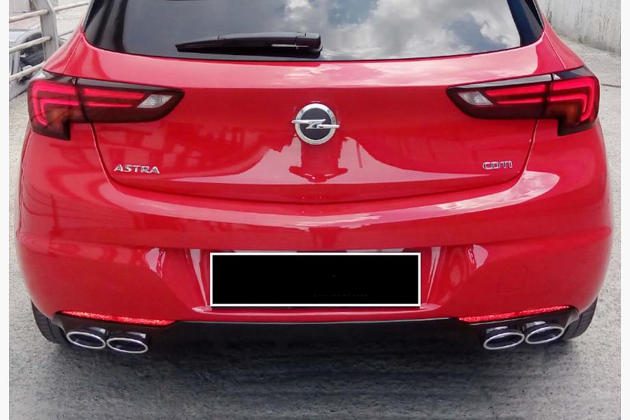 Opel Astra K 2016–2021 Achterdiffuser DPT V-1 (HB, glanzend zwart) Image
