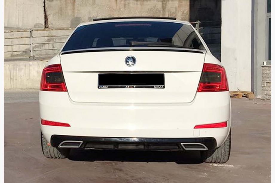 Skoda Octavia III A7 2013–2019 Achterdiffuser DPT V-4 (LB, hoogglans zwart) Image