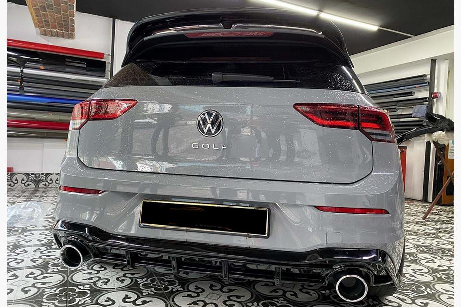 Volkswagen Golf 8 2019– Achterdiffuser DPT V-2 (glanzend zwart) Image