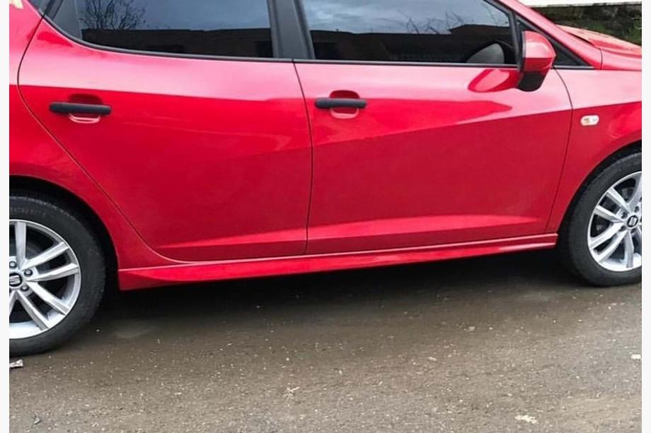 Seat Ibiza 2010–2017 Sideskirts DPT V-3 (hoogglans zwart) Image