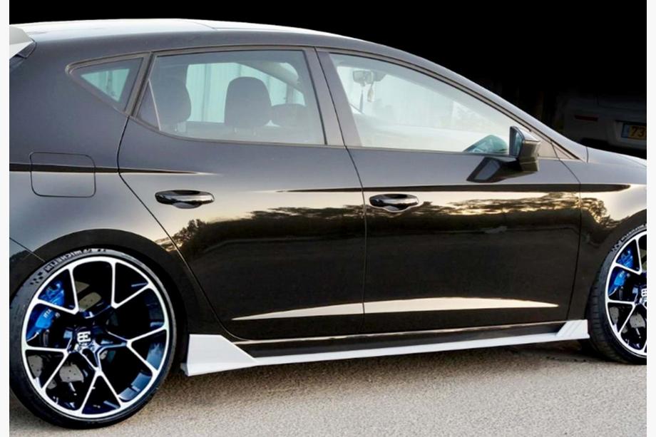 Seat Leon 2013–2020 Sideskirts DPT V-3 (2017-2020, hoogglans zwart) Image