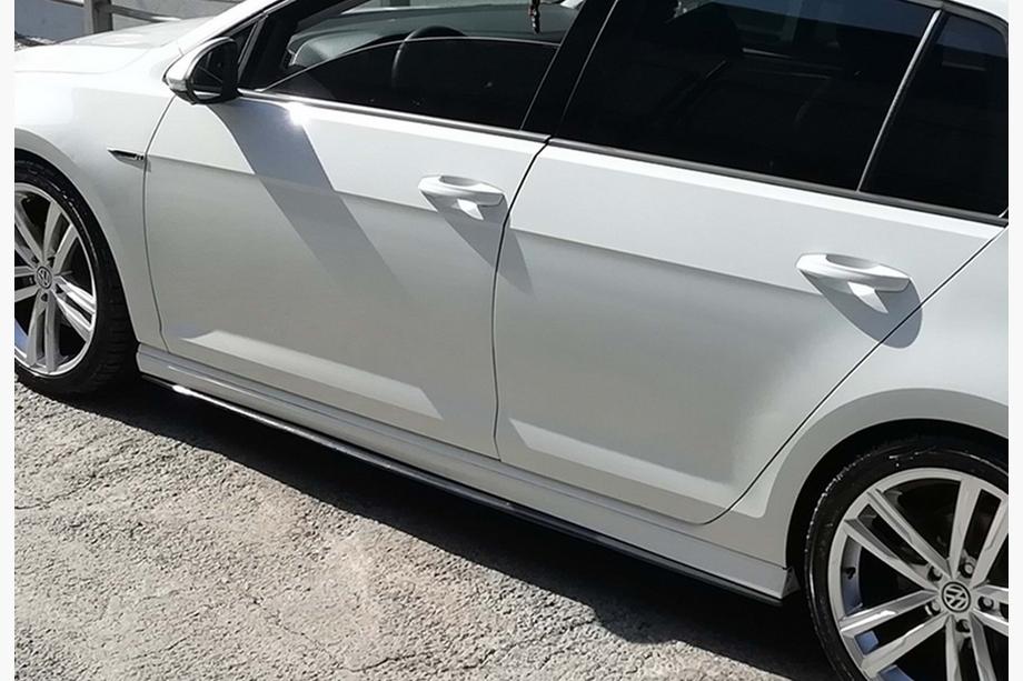 Volkswagen Golf 7/E-Golf 2012–2020 Sideskirts DPT V-2 (hoogglans zwart) Image