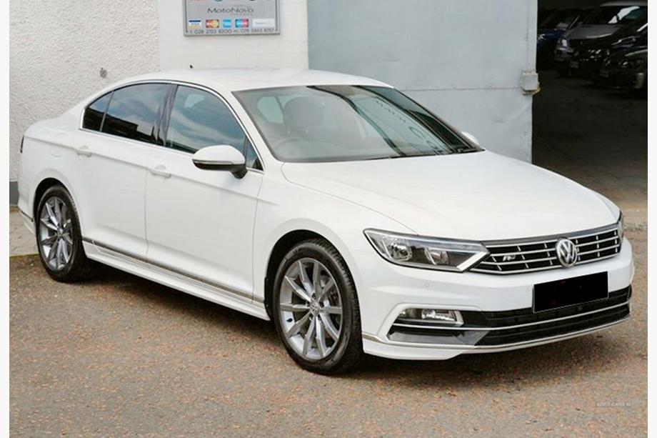 Volkswagen Passat B8 2015–2023 DPT side skirts (spuitklaar) Foto 3