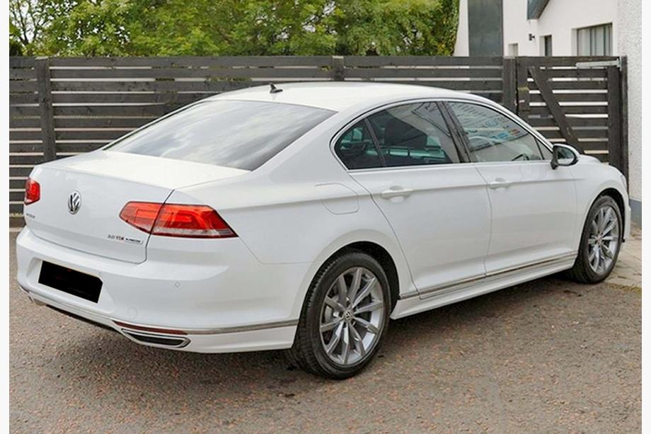 Volkswagen Passat B8 2015–2023 DPT side skirts (spuitklaar) Foto 4
