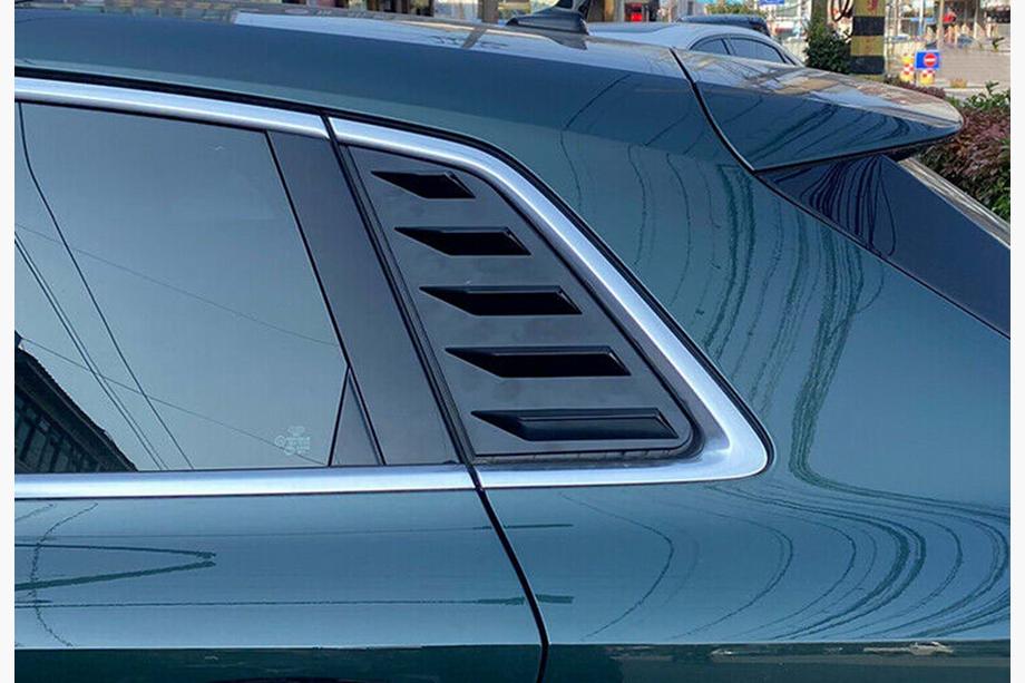 Audi A3 2012–2020 Achterzijruit covers DPT V-1 (glans zwart, 2 stuks) Image