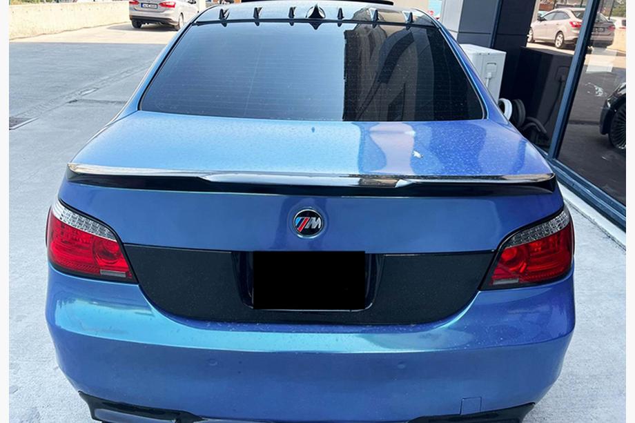 BMW 5 Serie E60/E61 2003–2010 Spoiler M4-Style (hoogglans zwart) Image
