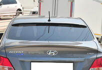 Hyundai Accent 2011–2017 DPT spoiler (hoogglans zwart) foto 1