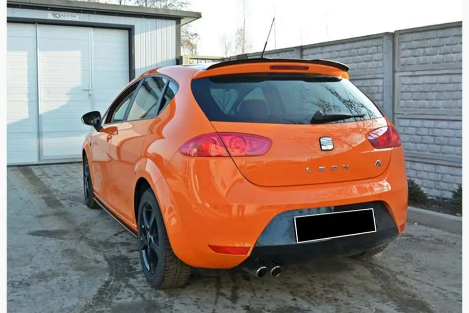Seat Leon 2005–2012 Spoiler DPT V-1 (2009-2012, hoogglans zwart) Foto 4