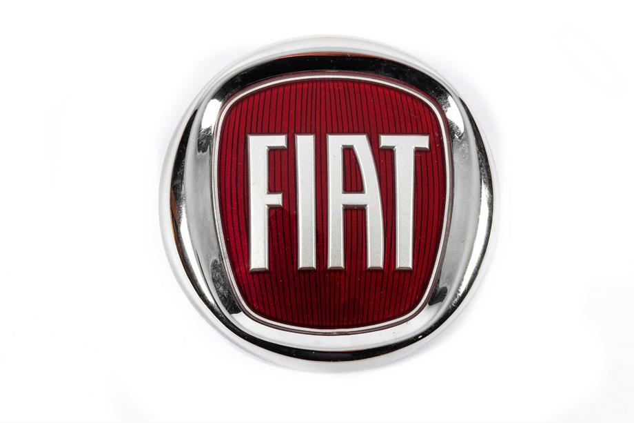 Fiat Embleem (rood, met pin) Image