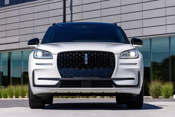 Review van de luxe compacte crossover Lincoln Corsair