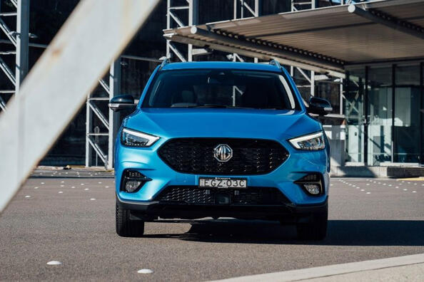 Review van de MG ZS-crossover: vernieuwde versie