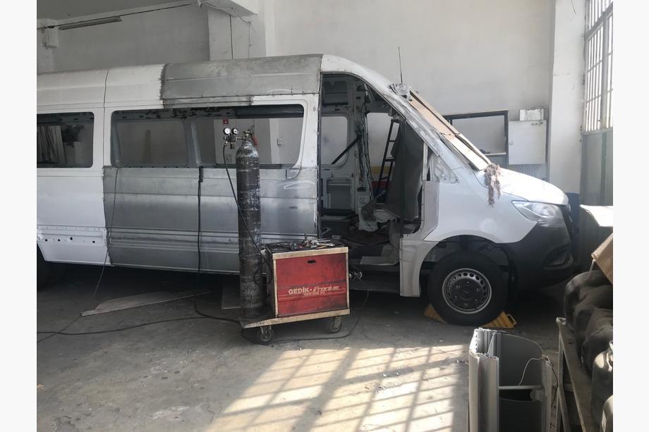 Mercedes Sprinter W906 2006–2018 Carrosserieverlengingsset Image