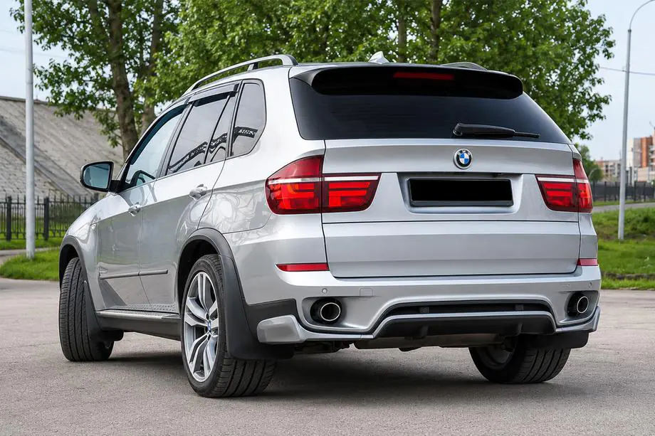 BMW X5 E70 2007–2013 Achterbumper diffuser inzetstuk (2010-2013, spuitklaar) Image