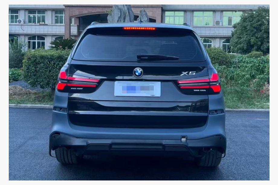 BMW X5 F15 2013–2018 Facelift ombouwset naar X5M F95 2024 (zonder vervanging van de achterklep) Foto 7