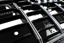 Audi Q8 2018– Voorgrille SQ-Style (2018-2023, zwart met chroom) foto 12