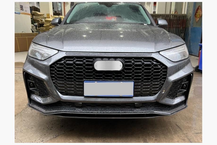 Audi Q5 2017–2025 Voorbumper RSQ-Style (2020-2025) Image