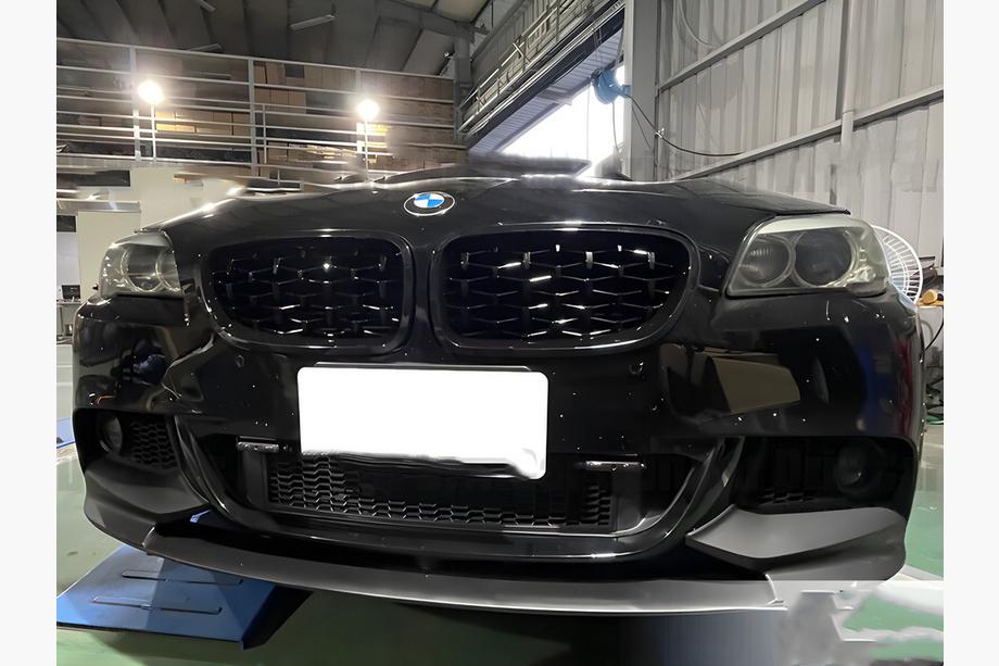 BMW 5 Serie F10/F11 2010–2016 Nieren grille Diamond Black (glans zwart) Foto 3