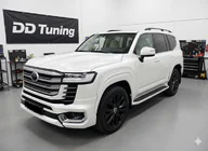 Toyota Land Cruiser 300 2021– Spatbordverbreders VXR foto 1