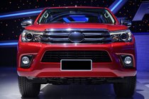 Toyota Hilux 2015– Voorkoplampen OEM V2 2015-2019 (voor xenonlamp of LED, 2 stuks) foto 2