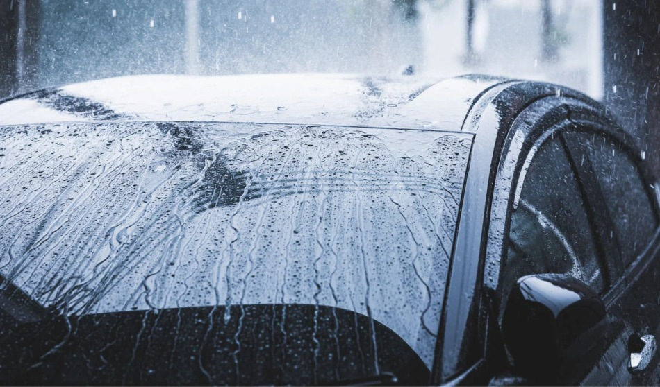 Rain repellent voor je auto: zo kies en breng je het goed aan