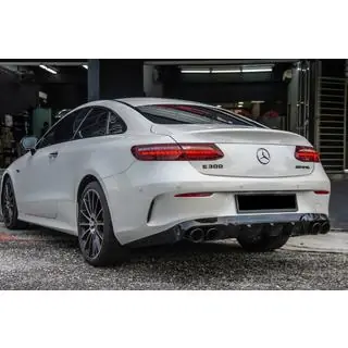Achterdiffuser Black met uitlaatsierstukken Black (AMG53-design) foto 1