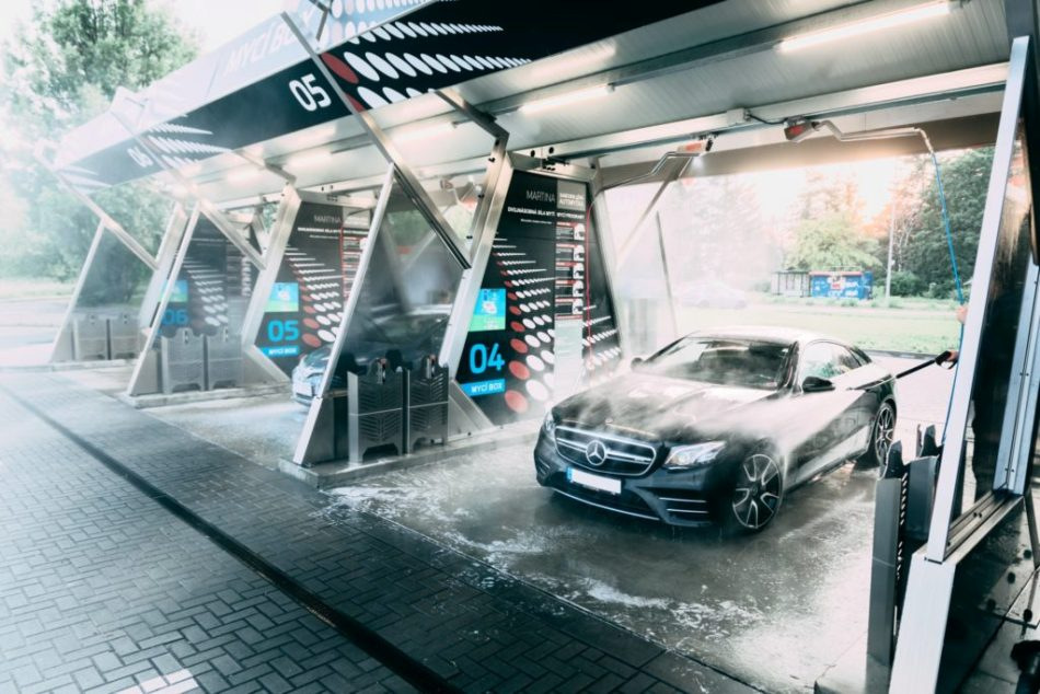 Auto goed wassen bij een wasbox: zo doe je dat