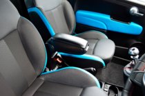 Fiat 500/500L 2013–2022 Armsteun voor in de bekerhouder foto 1